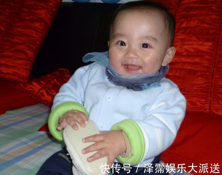 阿玉|宝宝头发长这样,其实是个“讨债鬼”,父母做好准备,以后有罪受