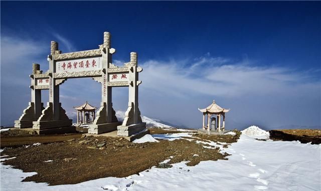 殿堂|佛教圣地五台山：拥有中国第一座寺庙，用十万斤黄铜打造一座殿堂