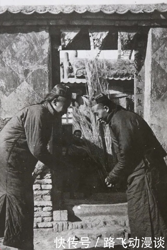 正妻|清末老照片：“丐头”对着乞丐疾言厉色，正妻怂的小妾面如死灰