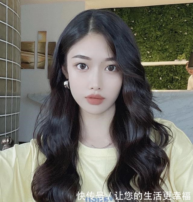 卷发 最近很火的4个发型，剪完立马颜值飞升！最近很火的4个发型，剪完立马颜值飞升！