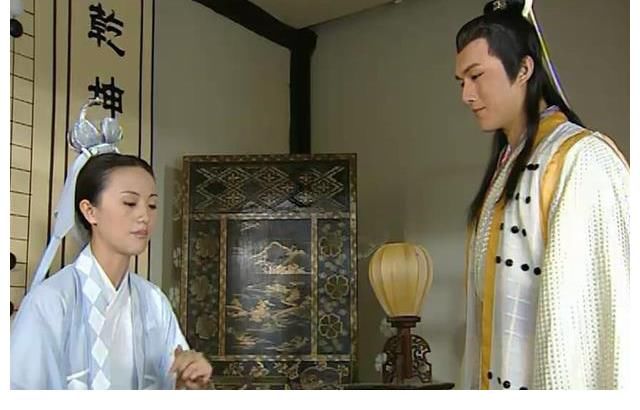 爱情宝典之小棋士说说女人的心态一个看着不吃两个抢着才香