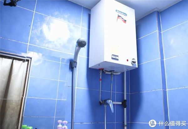 屋子|生活艺术家 篇三十二:买不起房的香港夫妻,住在9㎡的小屋里,他们却说:住出了幸福感