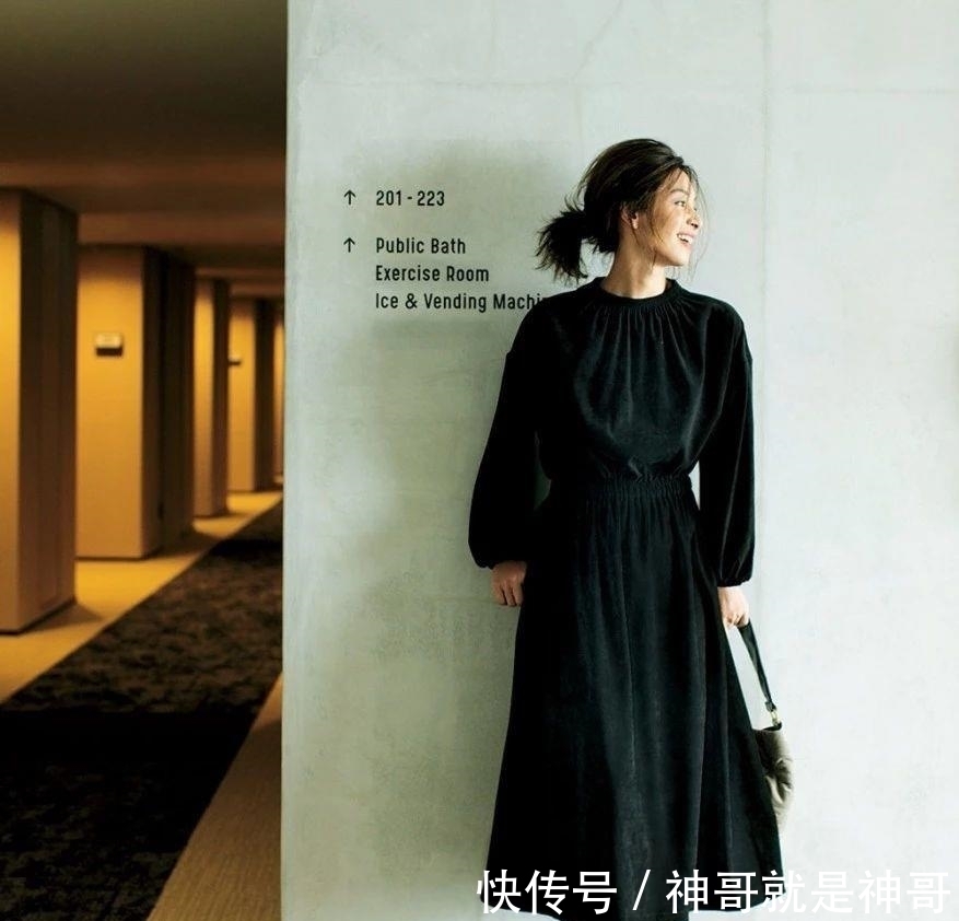 蕾丝 日本太太：50岁如何穿搭体面，关键在于拒绝“大妈感”！