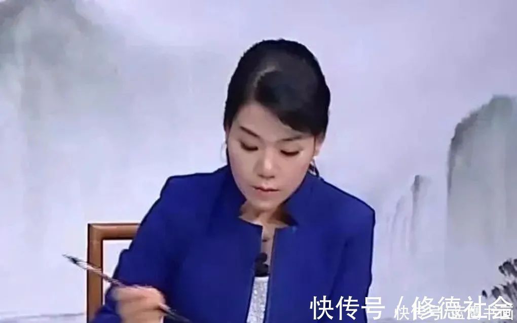 书法家!美女博士高秀清,创作的楷书作品端庄典雅,受到广泛好评