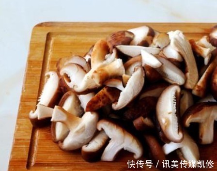 猪肉|比猪肉便宜，做法简单，老少皆宜，我家隔三差五就要做
