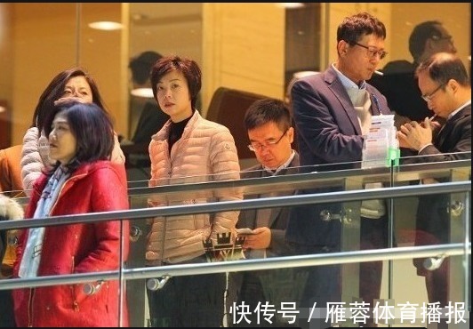 退役|张怡宁退役后嫁老头,结婚10年一子一女,如今58岁丈夫老态尽显!