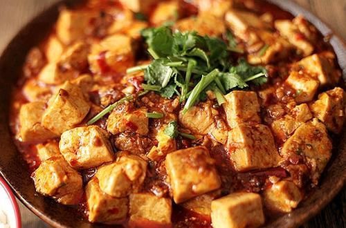 甩开腮帮子啃吧、吃吧！几道饭遭殃，好吃到吮指，让你添饭不停！