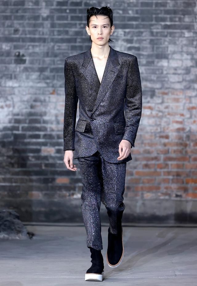 王玉涛|“Beautyberry·王玉涛时装发布会”在京举行