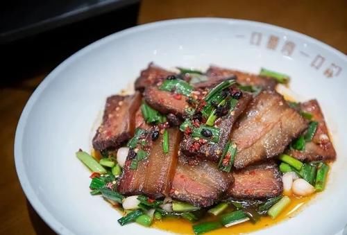 酒楼创意融合菜，桌桌必点