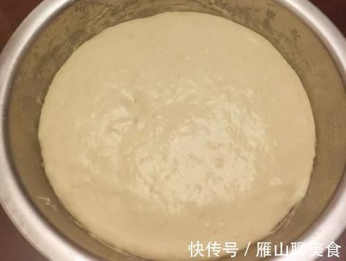 炸油条还是传统方法好,记住3点窍门,外酥里暄鼓大泡,放凉也不硬