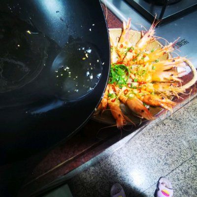 养生|秋季滋补养生，怎能少的了蒜蓉粉丝蒸背虾