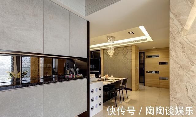 新房|新房装修太漂亮了,玄关吊顶竟然是镜面的设计不禁让人眼前一亮