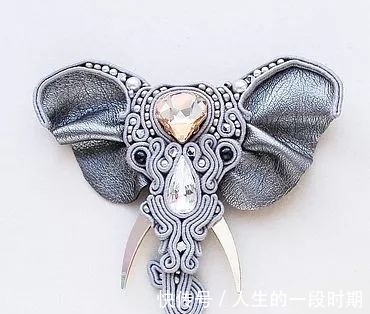 蛇腹线 款式各不相同,蛇腹线手工饰品展示了独特的美