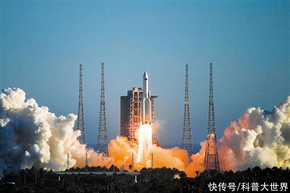 有俩 长征五号可以实现载人登月吗？有俩方案都支持！但另一方案更可行
