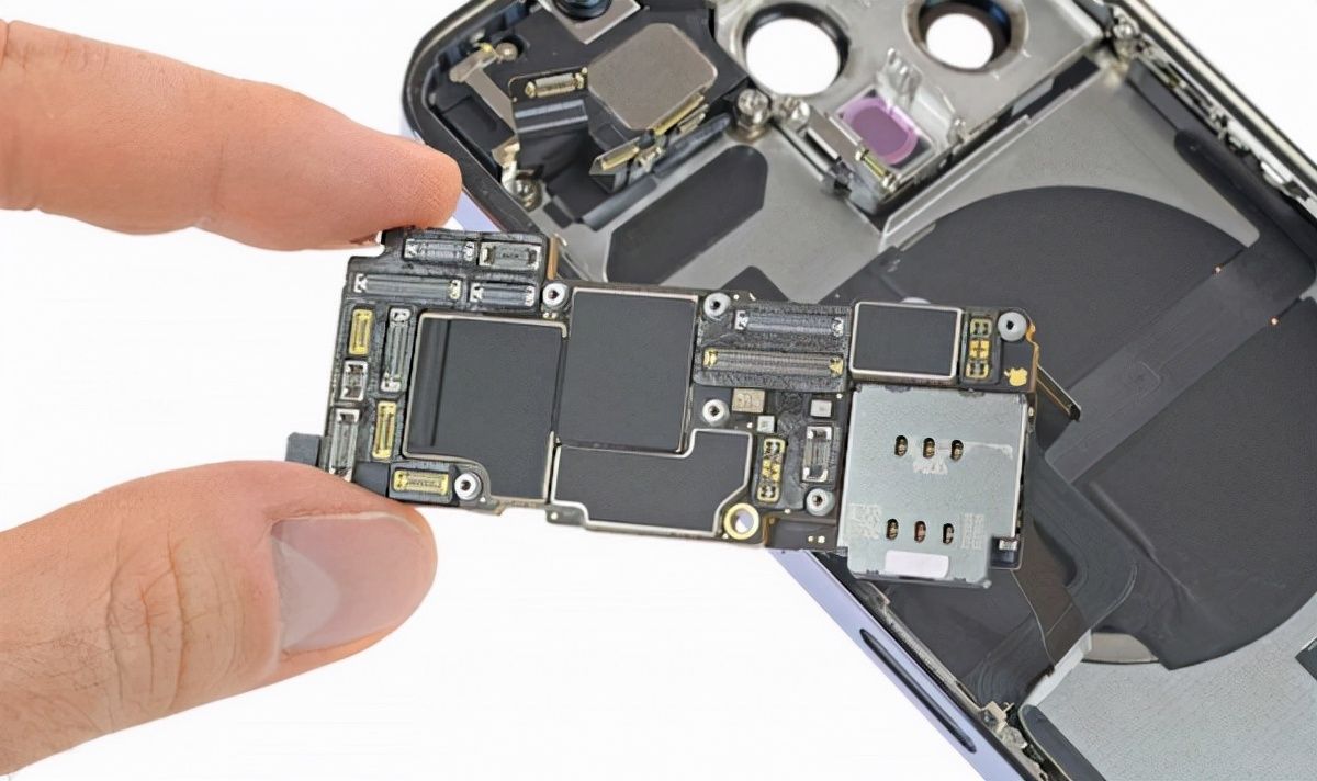 苹果手机|拆解苹果13Pro Max后突然发现，一个华为不够，中国需要很多华为