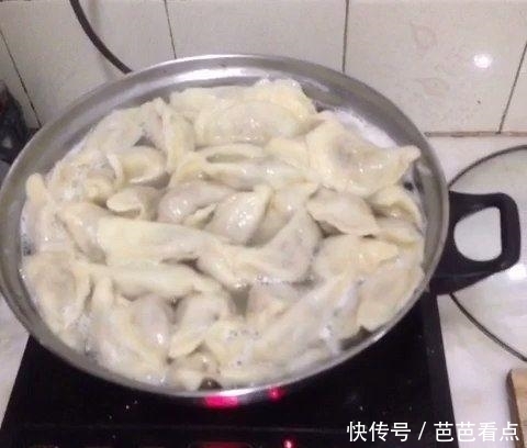 诀窍|饺子怎么包才好吃,掌握小诀窍用上这些小工具,饺子鲜嫩可口
