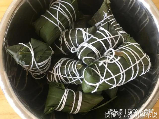 端午节|煮粽子时,只加清水可不行,多加这2样,粽子软糯香甜不夹生