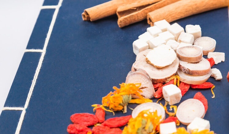 恶性肿瘤|治疗癌症，中医好还是西医好？肿瘤科医生讲到了根本上