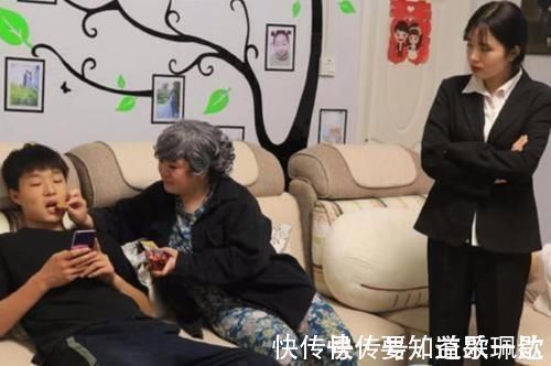 大宝|儿子当众“斥责”父母偏心妹妹,看清妹妹脸后,网友:不偏心都难