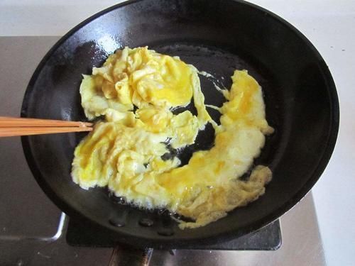 最“补钙”的不是牛奶,而是它,每天炒一盘,补钙质,孩子长个头