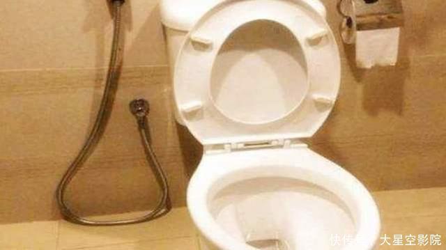 泰国|泰国厕所都有一根软管,到底有啥用?看完这2点明白了!