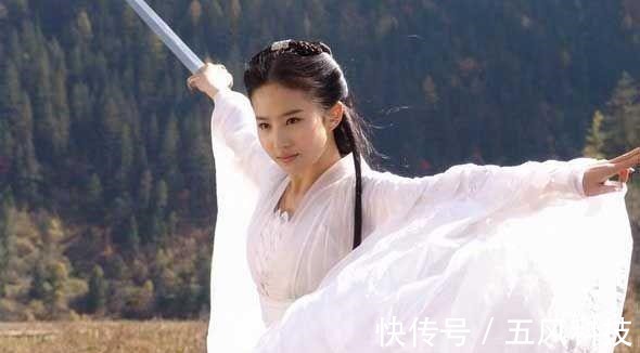 郭芙$神雕后传:杨过育有三男两女,大女儿乃小龙女所生,大儿叱咤武林