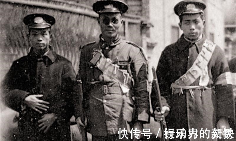 铁头@民国津门一混混,诨号“铁头太岁”,结果被打了个“万朵桃花开”!