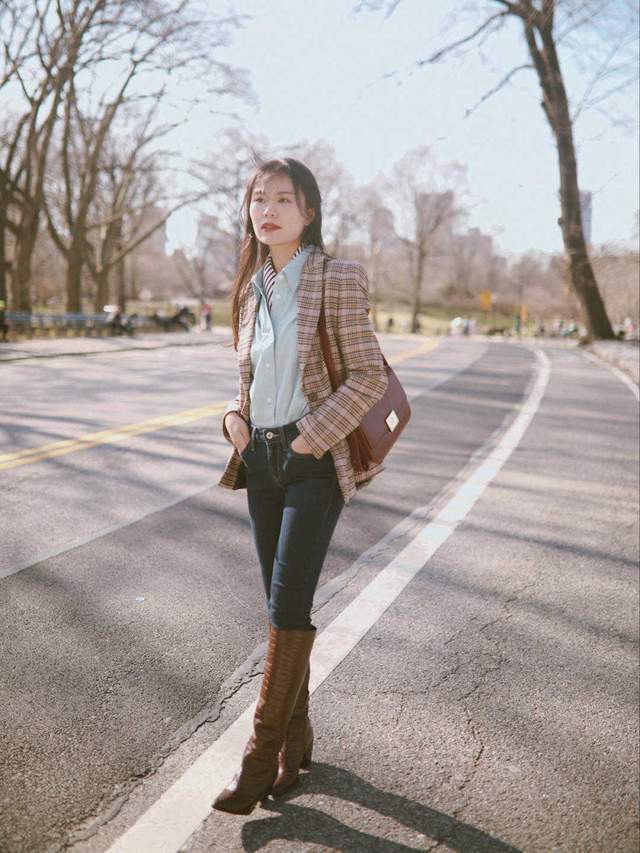 有气质|果然,西服外套还是配“牛仔裤”才洋气,显高显瘦,关键还耐看