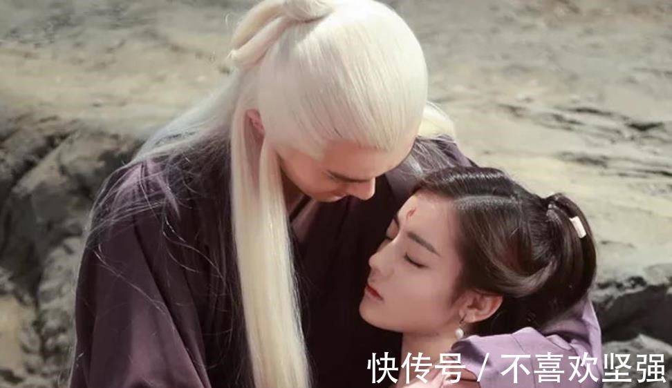 年代文|年代文,卖房换物资装满空间,重回啃树皮的七零,她躲进空间吃喝!