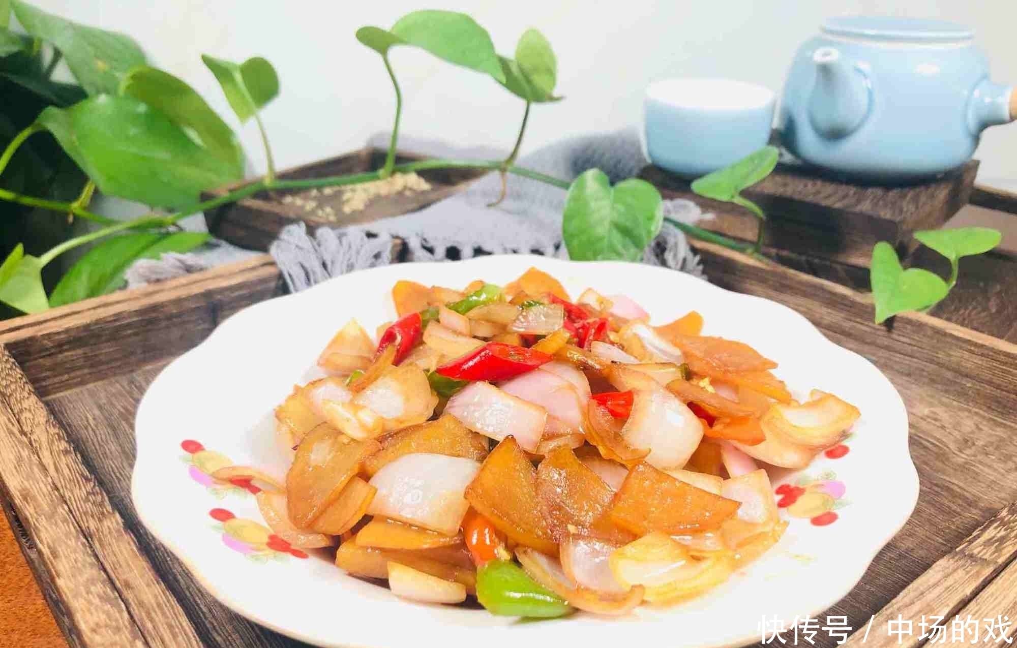  排出|土豆和它炒是“天然泻药”，排出黑臭宿便，口臭都没有了！