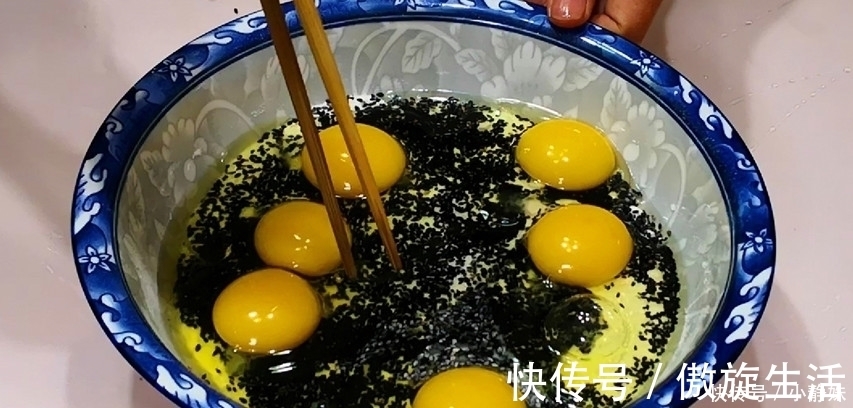 面食|面食新吃法，我家早餐隔三差五做着吃，比油条营养，比馒头好吃