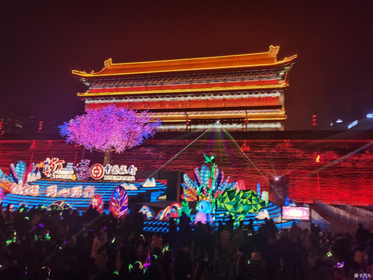 春节西安看灯会