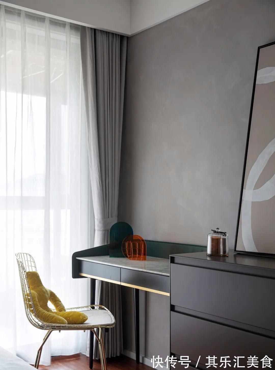 床头|110㎡精装房改造,颜色点缀空间,打造出浓浓的艺术气息!