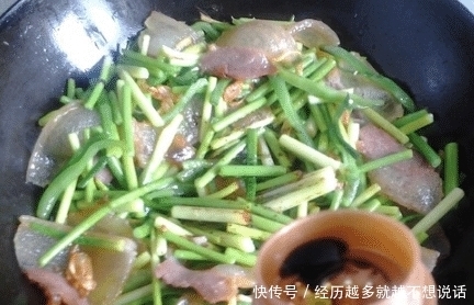炒腊肉时,直接下锅就错了!记得多加2步,腊肉鲜香软嫩,特别香