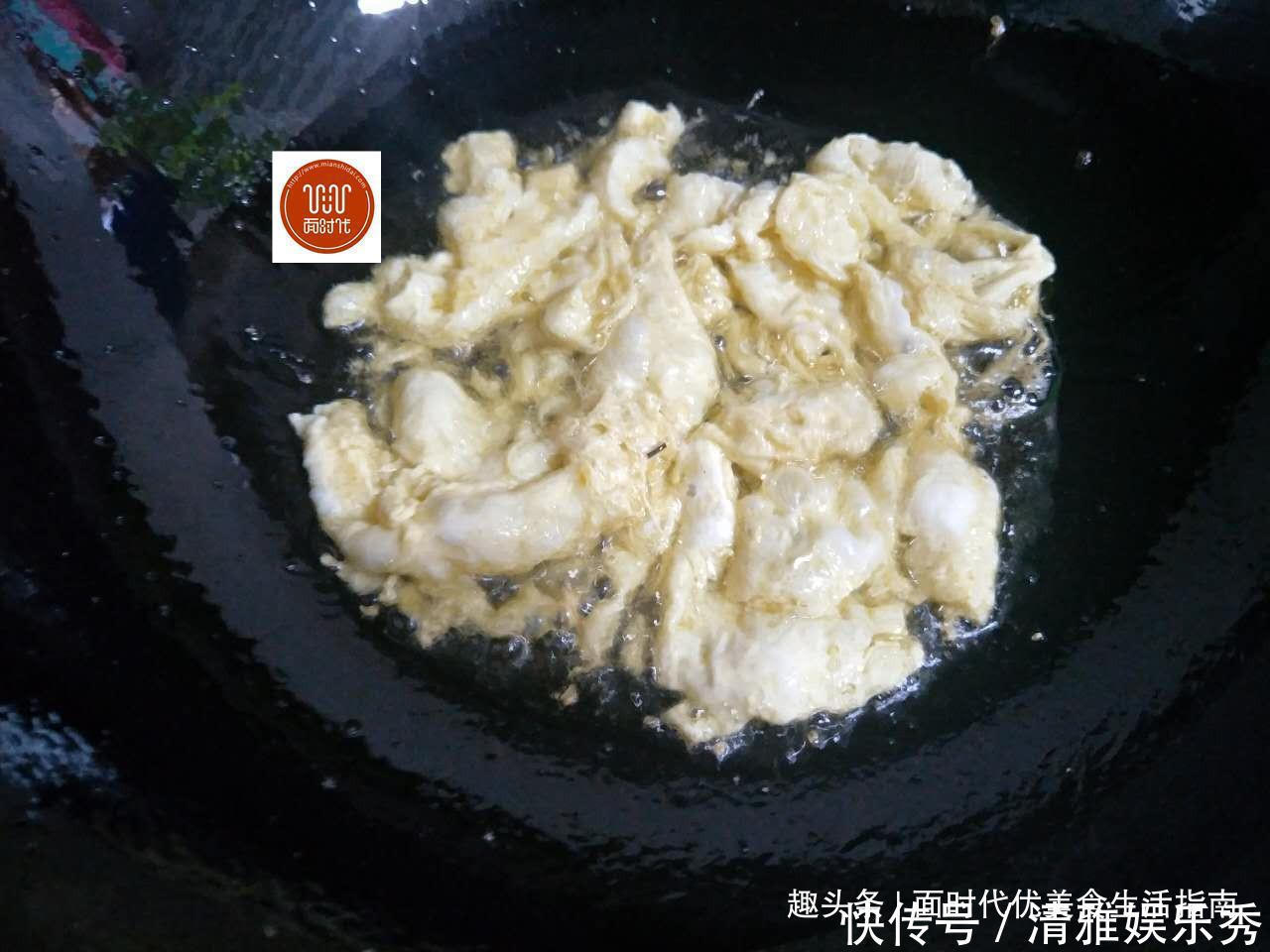  美食生活|方便面别再泡着吃了，教你个方便面的新吃法，外面是买不到的哦！