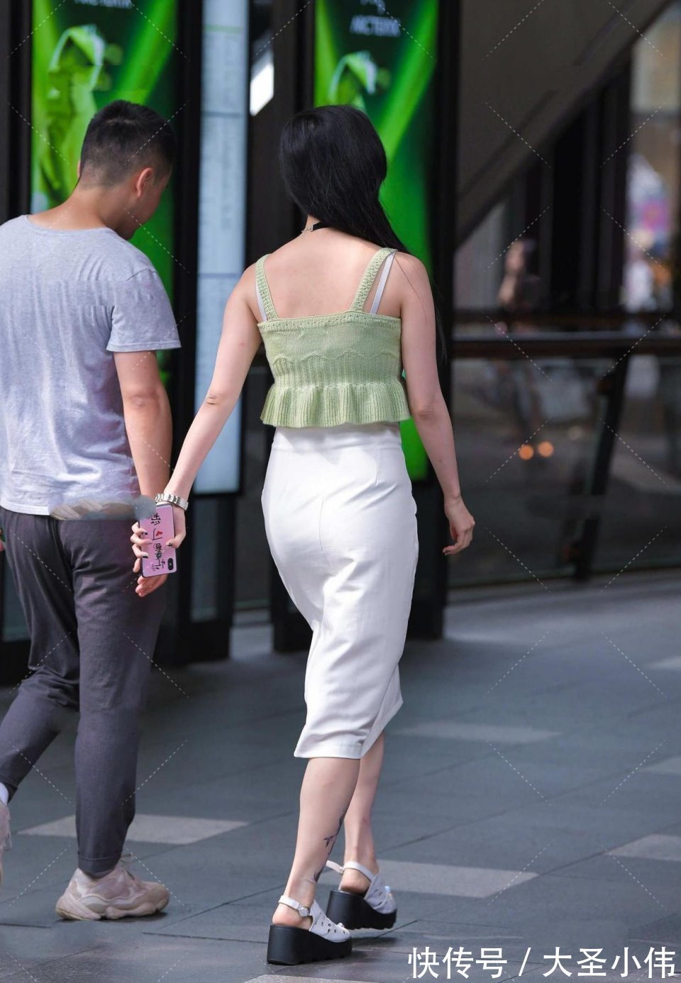 美女|美女街拍:这样的美女结婚后应该留在家里,不做任何工作,不经受一点挫折