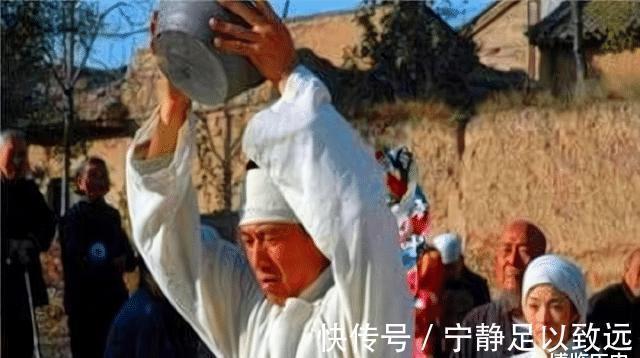 古代人$为何古人出殡时要让长子“摔瓦盆”,并流传至今,其中有何门道?