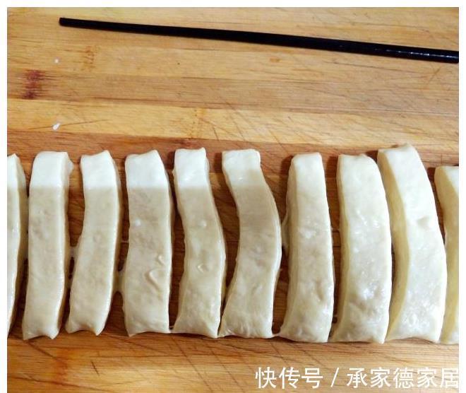 油温|一盒奶一个鸡蛋,加一碗面粉,教你做新手0失败的小油条
