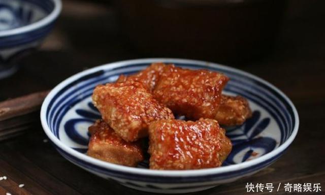 年糕此做法值得试试,外层酥脆,内层香糯,吃一块就忍不住