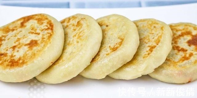 土豆不用炒着吃了，大厨教你做家常土豆馅饼，皮薄馅大营养又美味