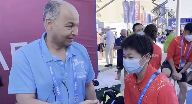 表演赛|国际泳联主席:第一次跳海感觉咋样?全红婵:纵然恐怖我也义无反顾