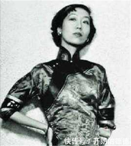 结婚半年挺着大肚和丈夫离婚,净身出户去打拼,成家喻户晓的名人