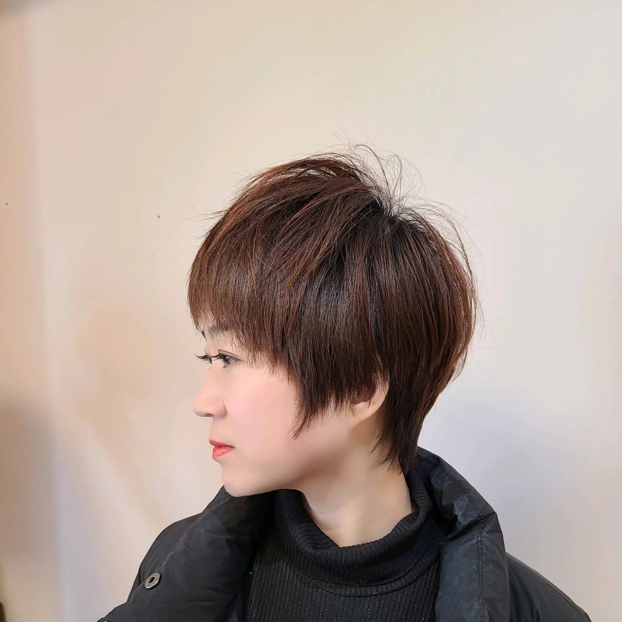 时尚 今年年底发型怎么剪?全头卷齐刘海狼尾发都不错,精选15款任你挑