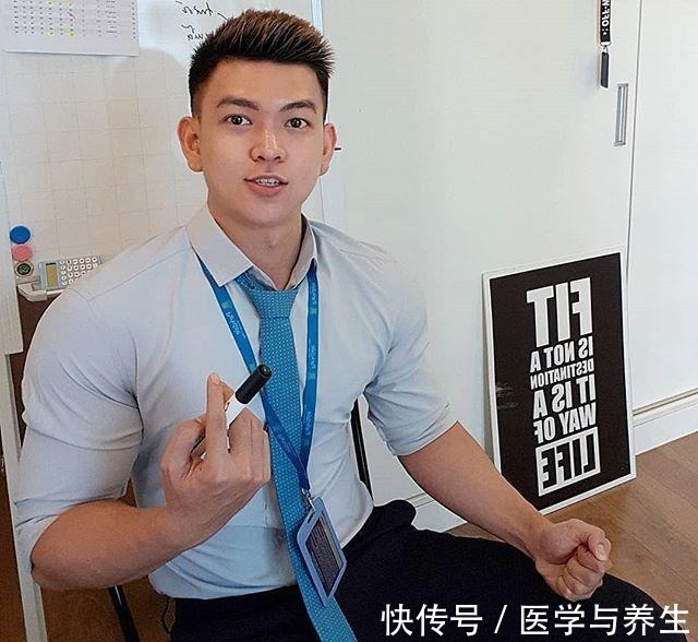 肌肉|这枚壮硕的肌肉直男也太上头了吧!