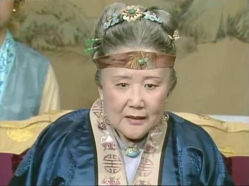 都只看到贾母长寿,谁看到她一生经历过的苦?秦可卿和元春都不如