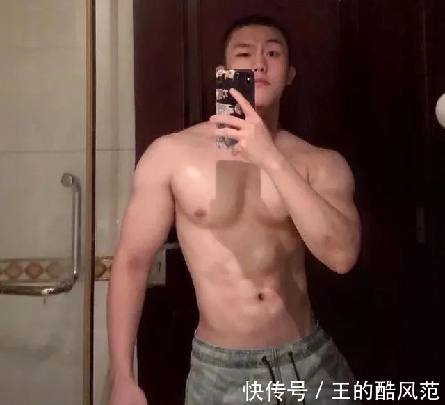 肌肉|寸头肌肉博主靠胸肌出圈,网友们看后都不淡定了!