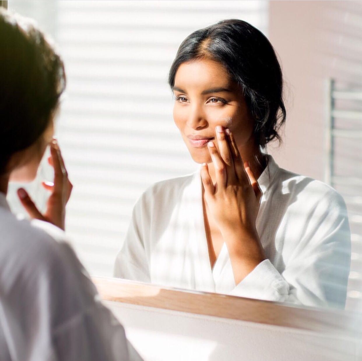 美容院 女人40岁以后，这3个护肤雷区不要踩，既浪费钱又伤皮肤，很不值