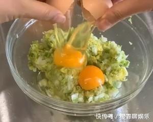 美味|健康早餐菜谱,娃娃菜鸡蛋饼,简单美味营养,适合夏天,吃不够