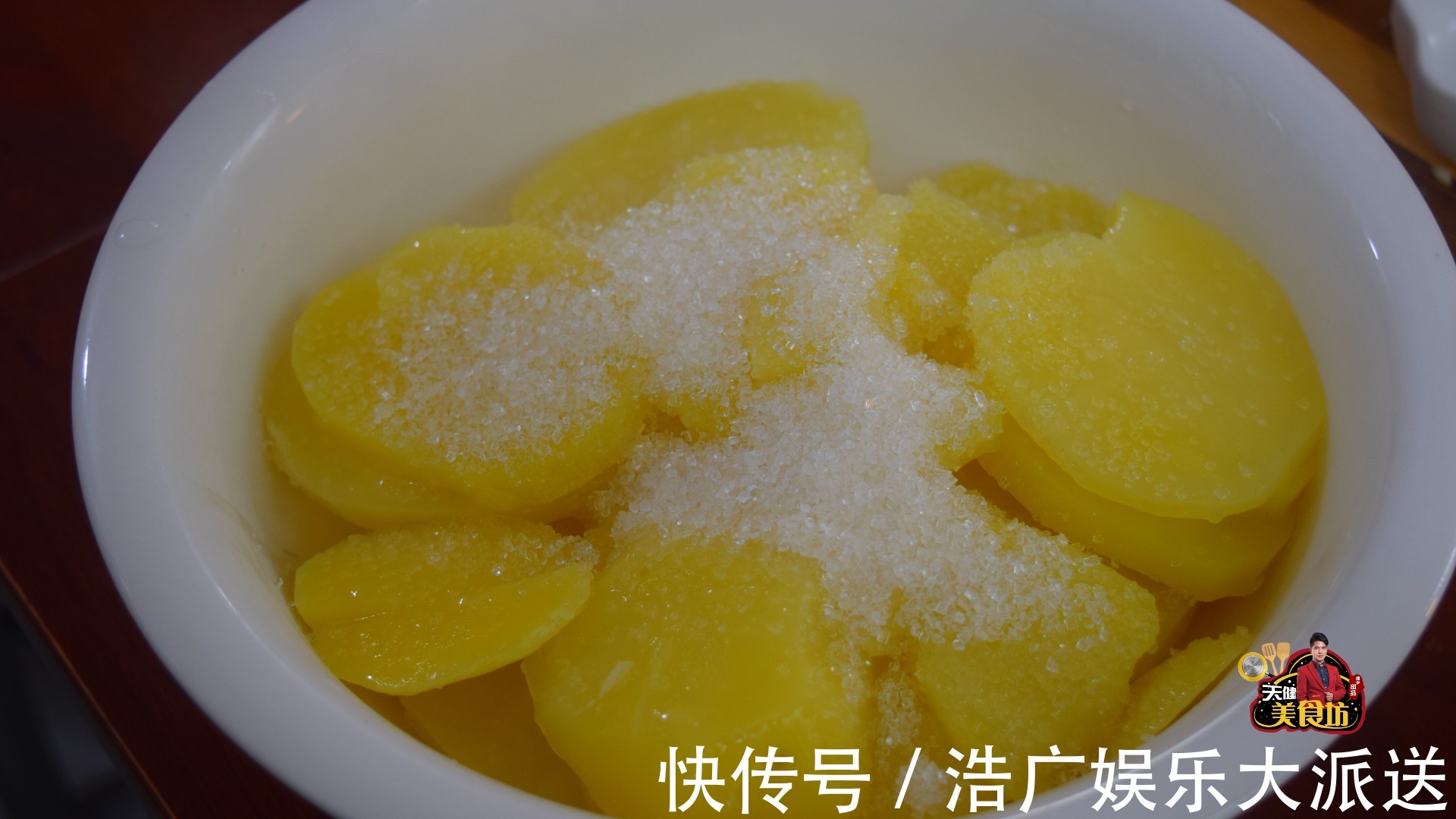 土豆别再炖着吃了,教你做美味馋人的糯米芝士土豆饼,超好吃!