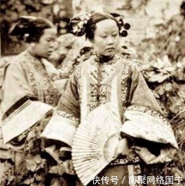 末代皇后婉容|百年难得一见：清朝富婆“做头发”多费时间，被《甄環传》骗多年